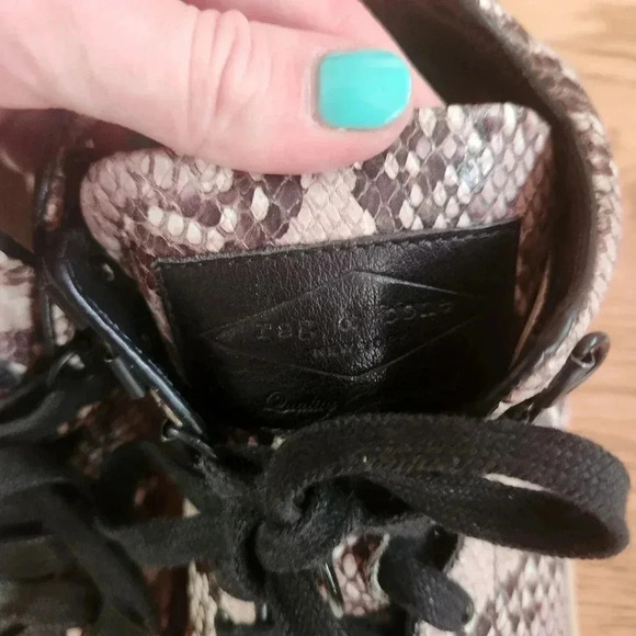 GUC Rag & Bone Leather Snakeskin Sneakers, Size 7 - Picture 7 of 17